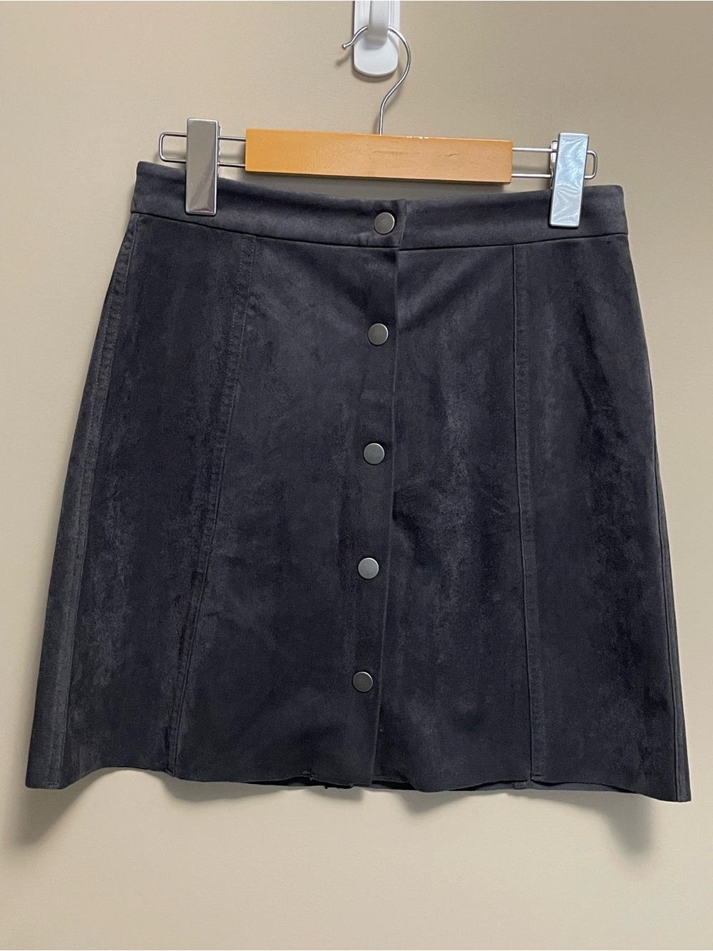 Wilfred Free Aritzia Centinela Faux Suede Mini Skirt Women Size 4